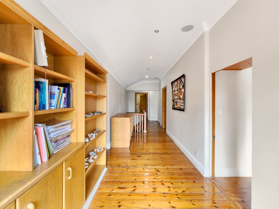 4 Bedroom Property for Sale in Rondebosch Western Cape